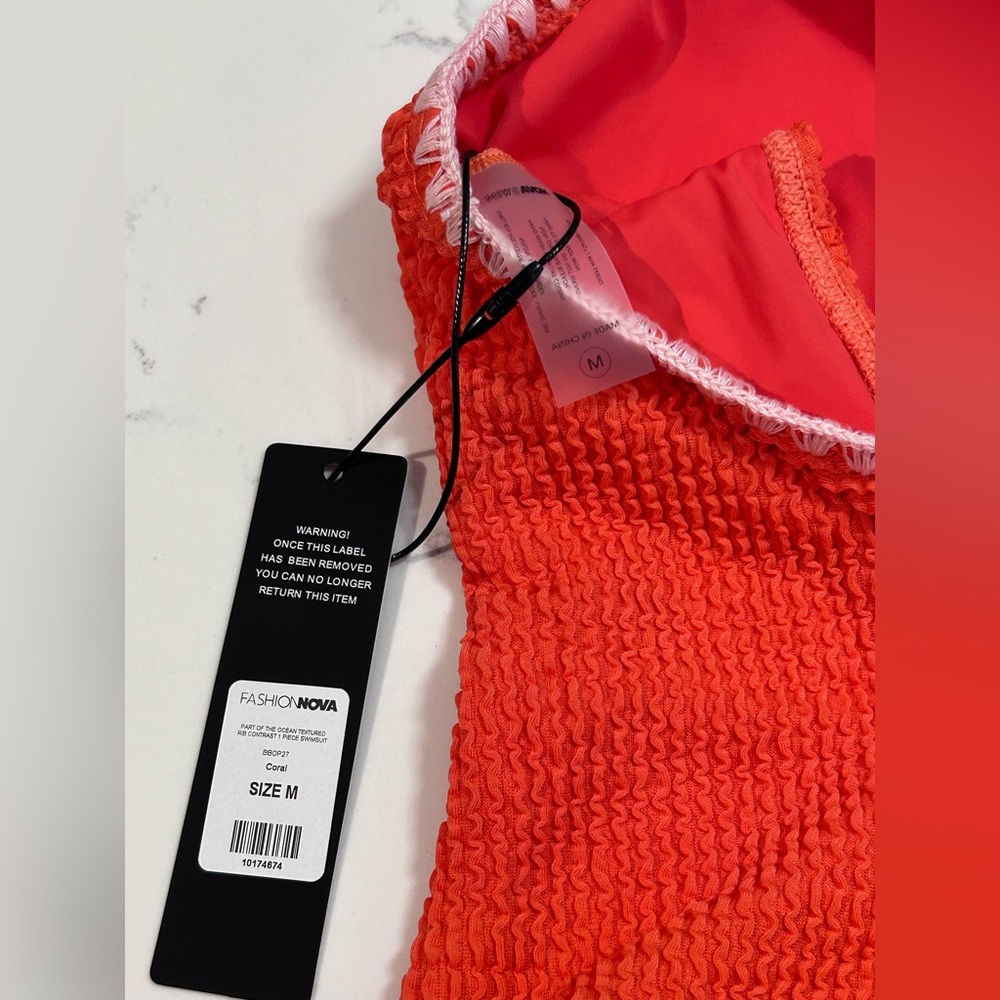 ❥𝖥𝖠𝖲𝖧𝖨𝖮𝖭𝗡𝗢𝗩𝗔: Part Of The Ocean Textured Rib Contrast 1
Piece Swimsuit - Coral - Picture 11 of 11